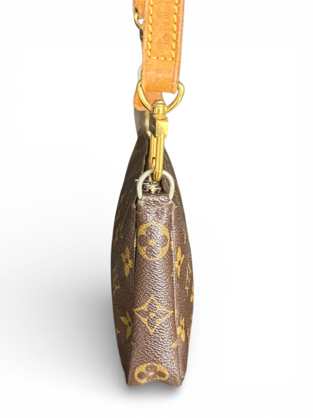 Louis Vuitton Pochette Accessoires Handtasche Monogram Braun