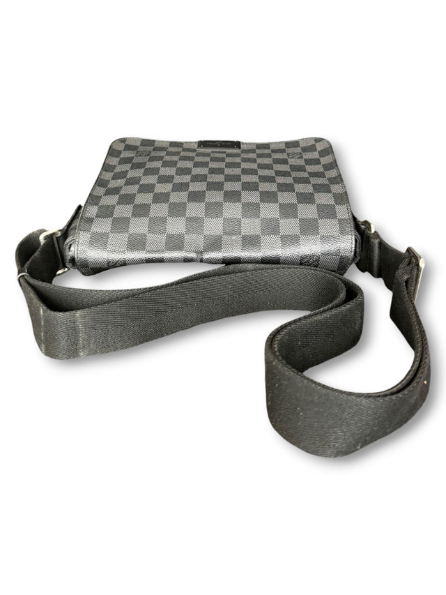 Louis Vuitton District Messenger Crossbody Umhängetasche Damier Graphit