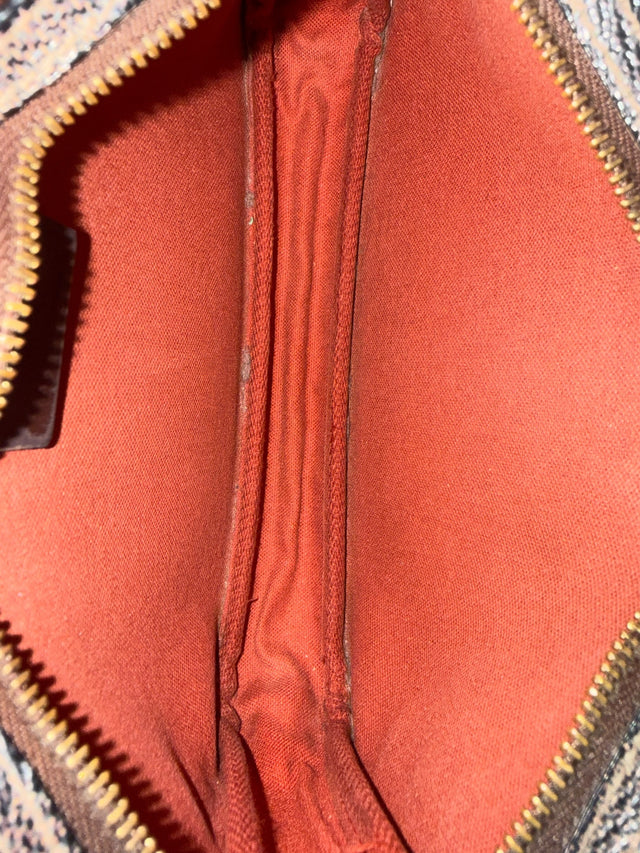 Louis Vuitton Pochette Accessoires Handtasche Damier Ebene