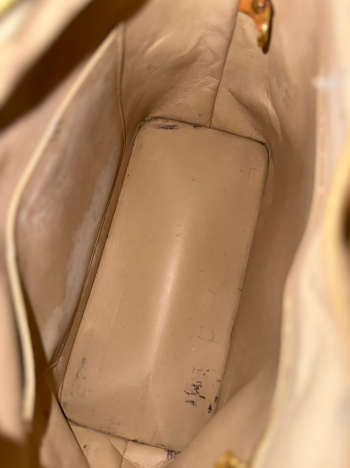 Louis Vuitton Houston Handtasche Vernis Monogram Gold