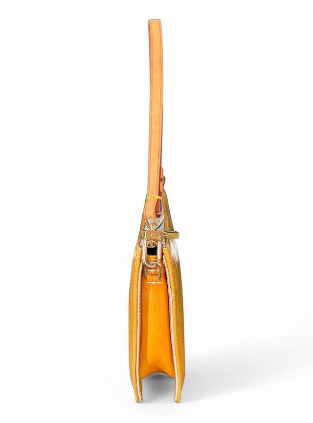 Louis Vuitton Pochette Accessoires Clutch Handtasche Vernis Gelb