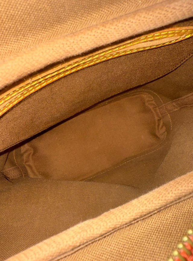 Louis Vuitton Americas Cup Handtasche Umhängetasche
Crossbody