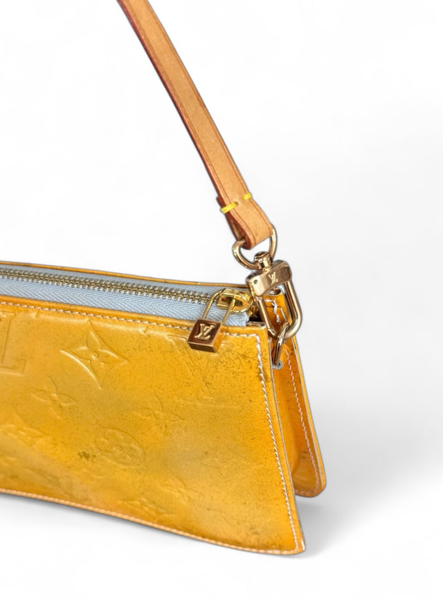 Louis Vuitton Pochette Accessoires Clutch Handtasche Vernis Gelb