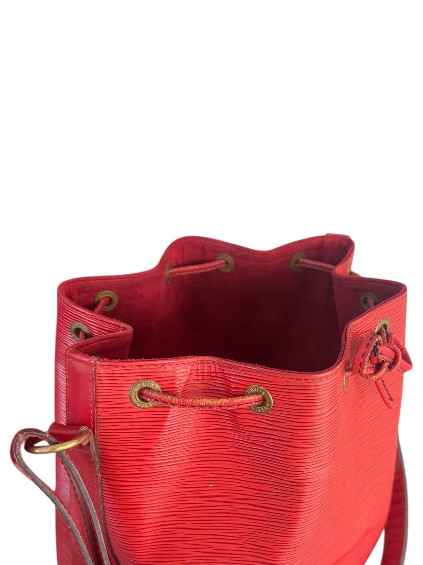 Louis Vuitton Sac Noe Petit Handtasche Epi Leder Rot