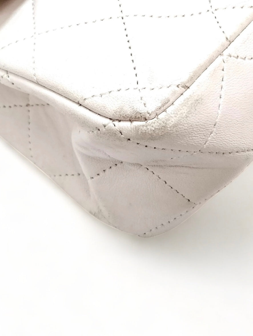 Chanel Lambskin Classic Double Flap Bag Medium Handtasche